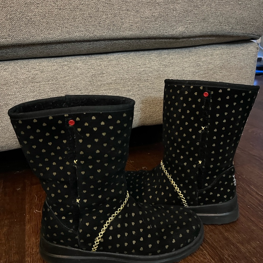I Heart UGG Australia Black Suede Gold Hearts